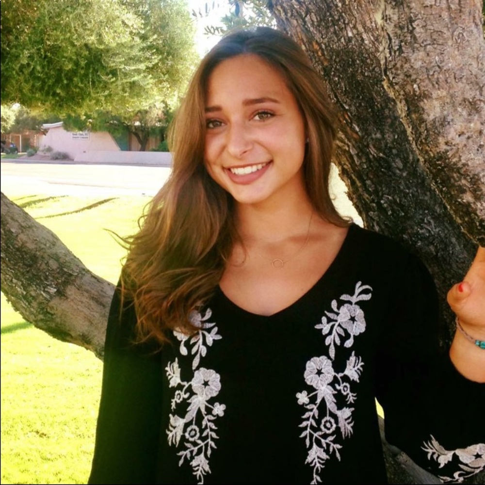 Meet your Posher, Lauren